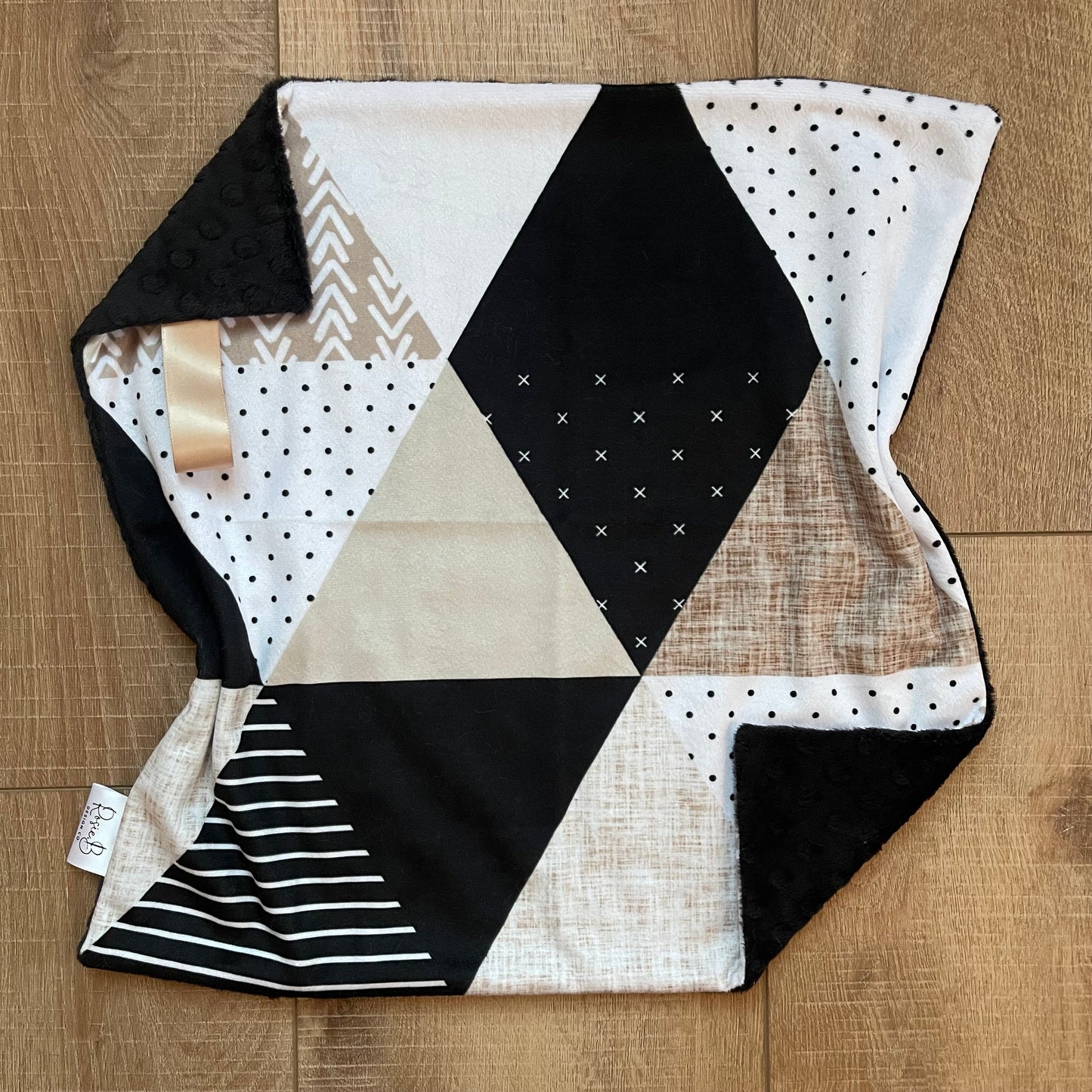 Lovey - Black and Beige Triangle