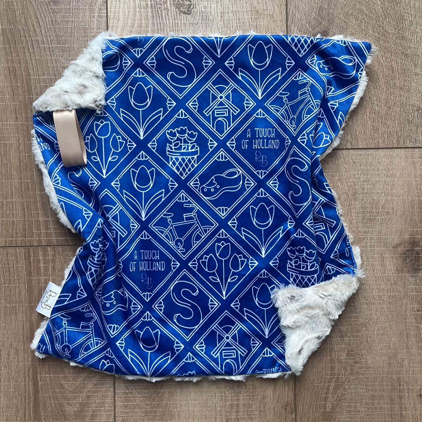 Lovey - Blue Tile Touch of Holland