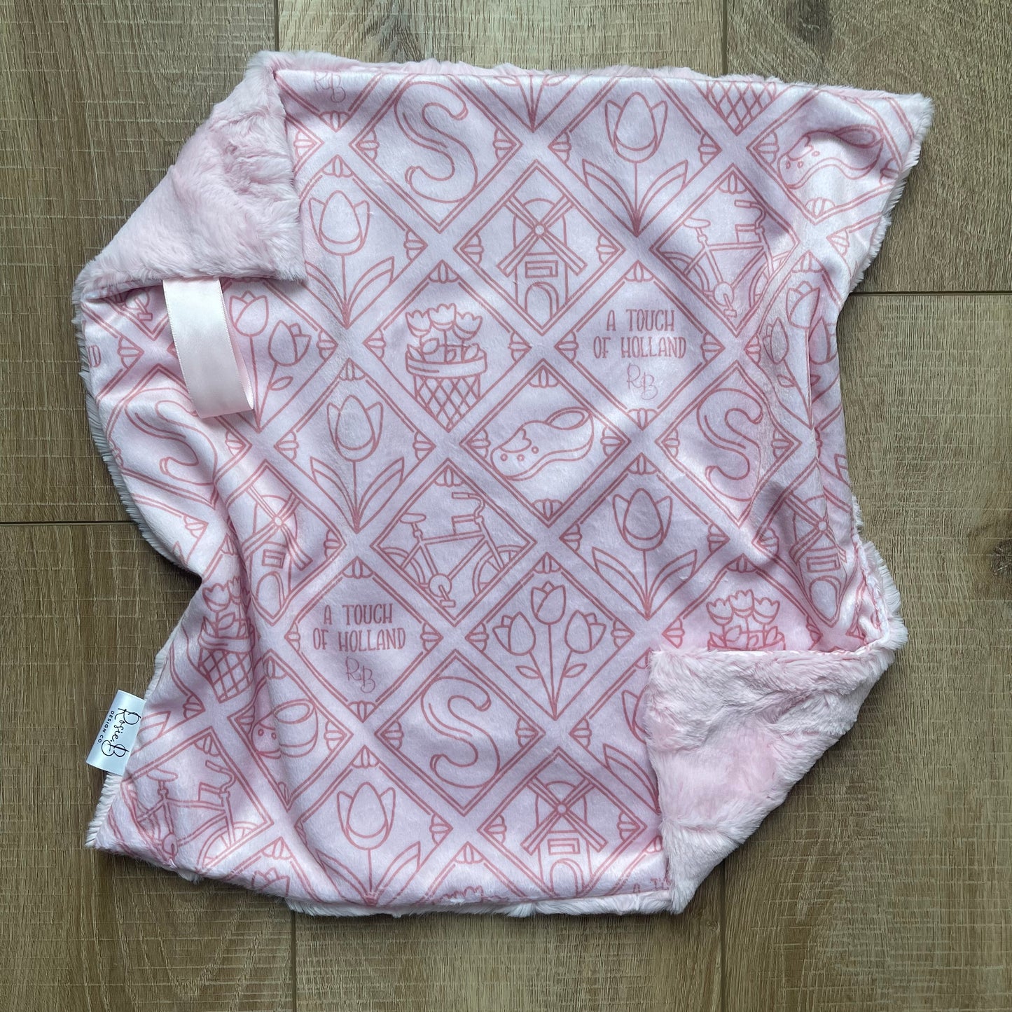 Lovey - Pink Tile Touch of Holland