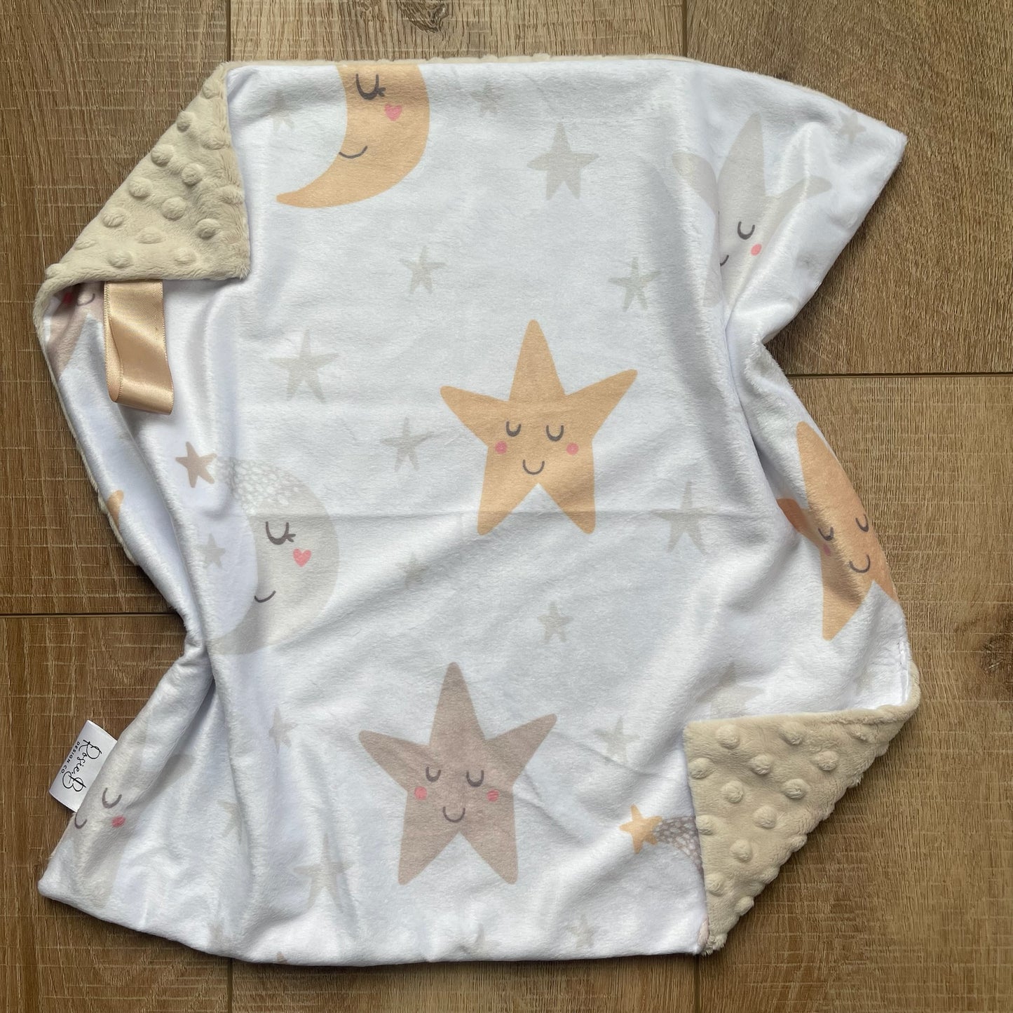 Lovey - Neutral Stars w/ Beige Dimple