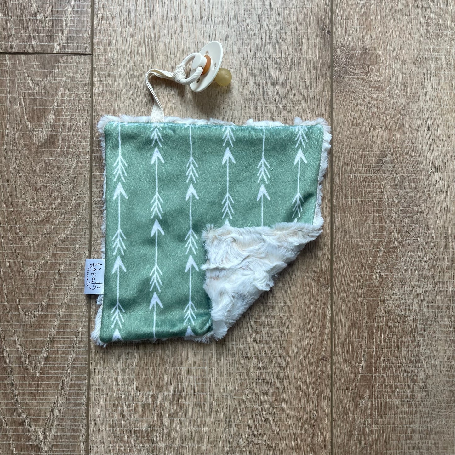 Paci Pal - Arrow Rows