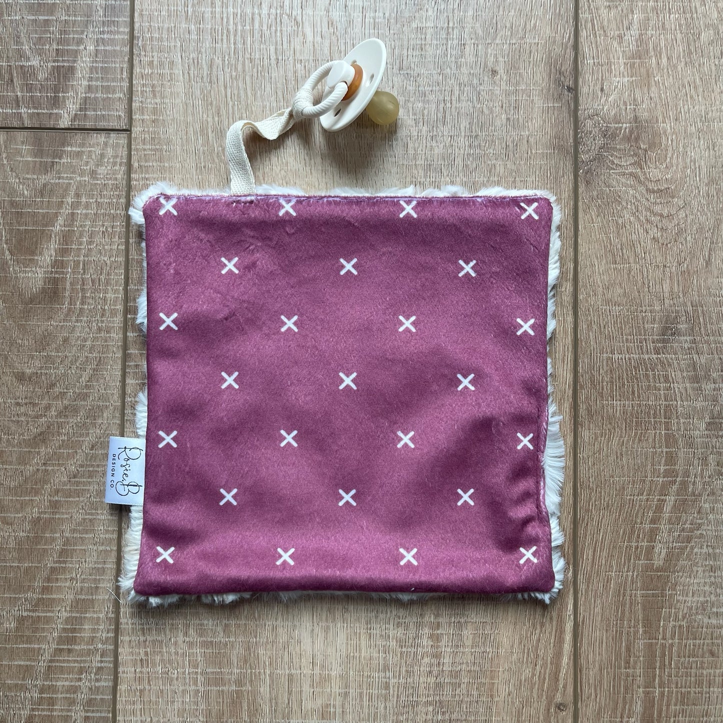 Paci Pal - Dark Pink "X"