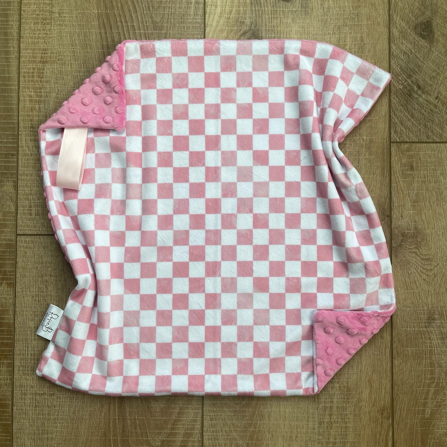 Lovey - Pink Checkered