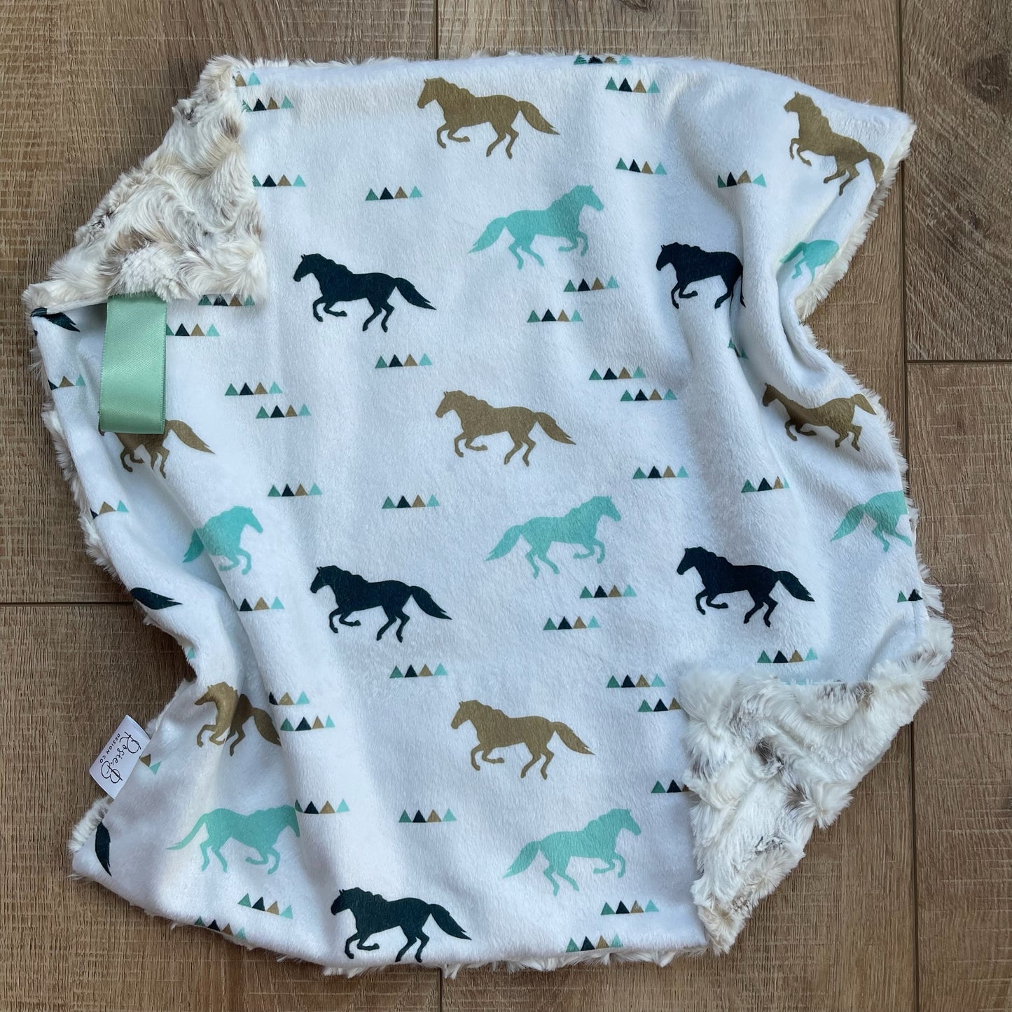 Lovey - Wild Horses