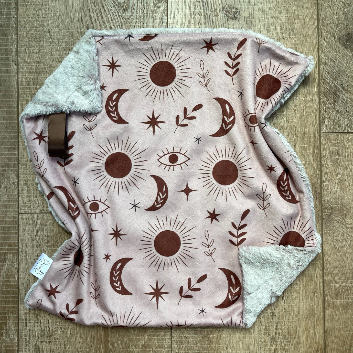 Lovey - Moon and Sun