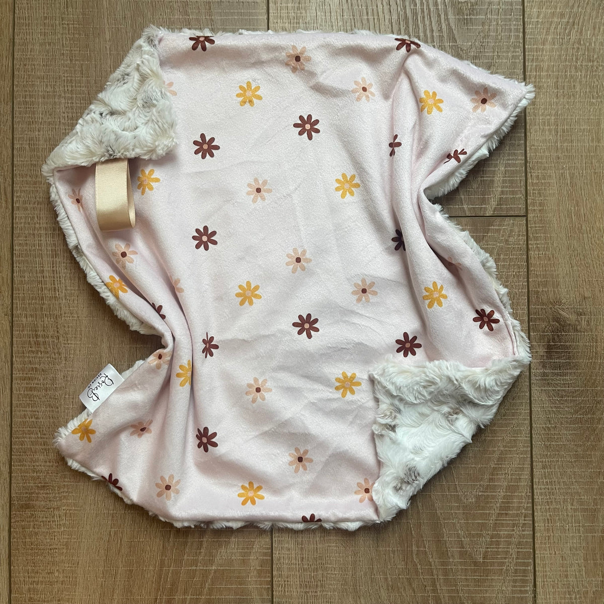 Lovey - Retro Boho Daisy