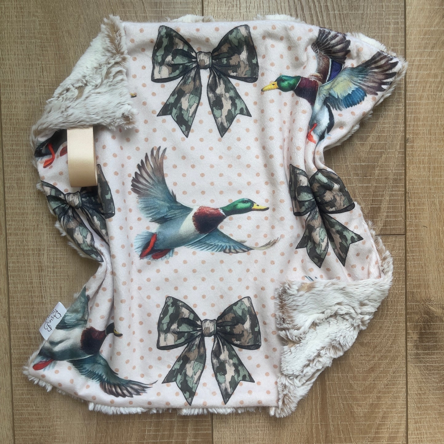Lovey - Bows and Ducks