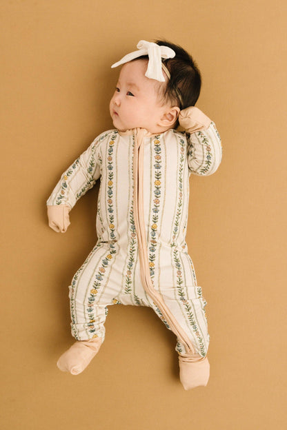 Dainty Daisy Bamboo Sleeper