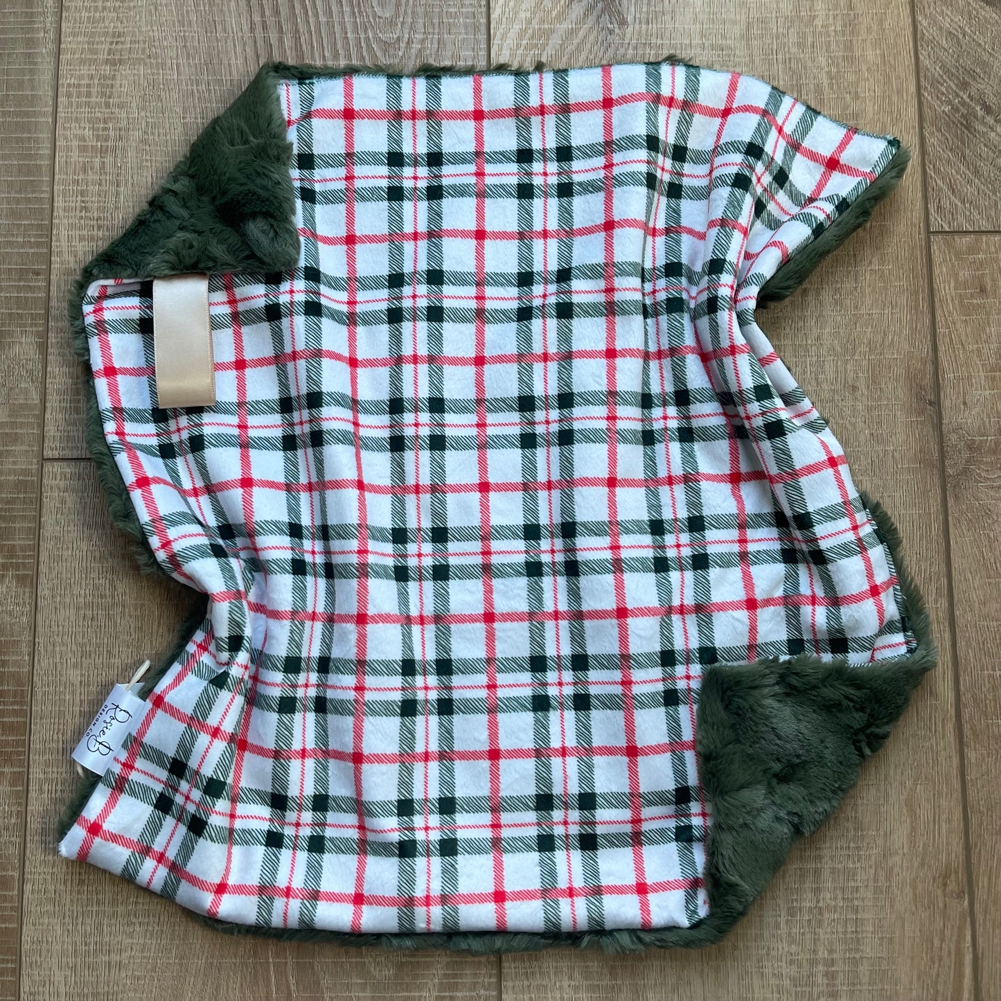 Lovey - Christmas Plaid