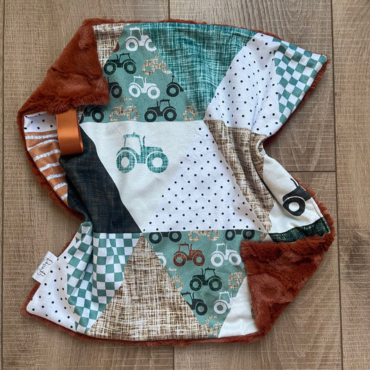 Tractor Linen Triangle Wholecloth