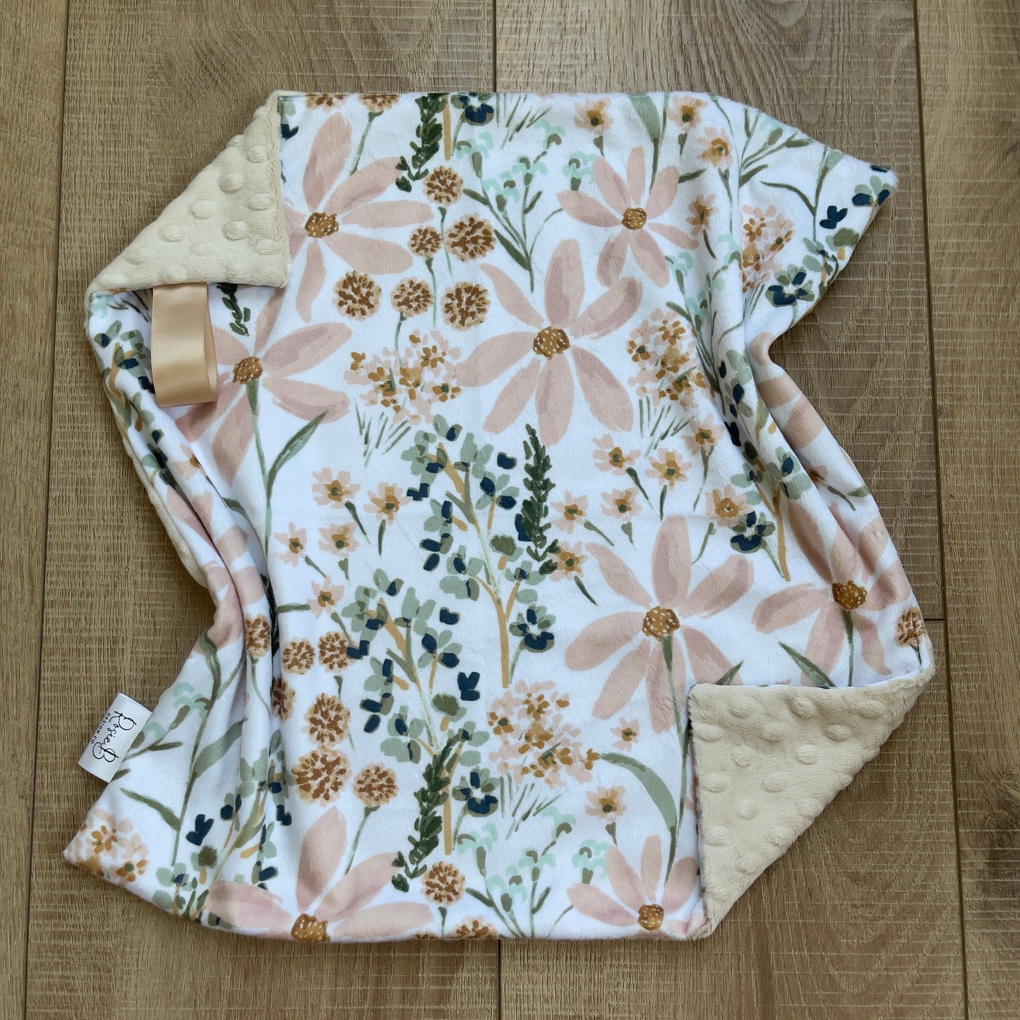 Lovey - Floral Daisy w/ Beige Dimple