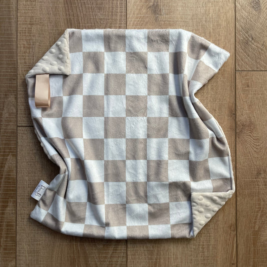 Lovey - Beige Checkered