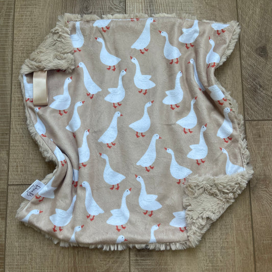 Lovey - Taupe Goose