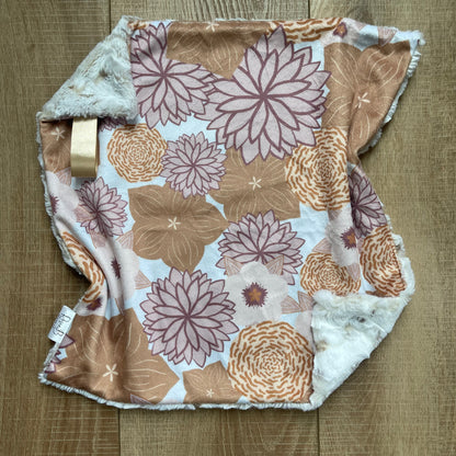Lovey - Groovy Mauve and Neutral Flowers