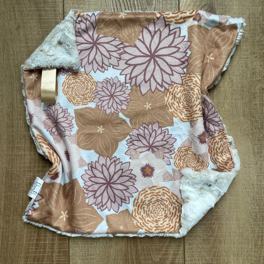 Lovey - Groovy Mauve and Neutral Flowers