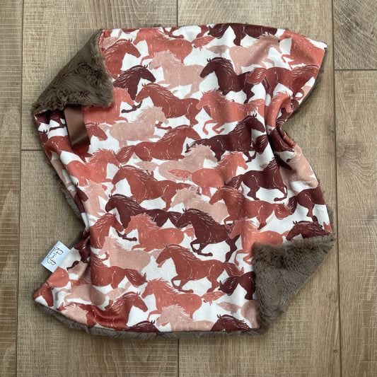 Lovey - Pink Horses