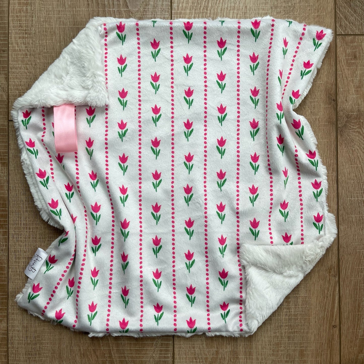Lovey - Deep Pink Tulips w/ Luxe Pearl