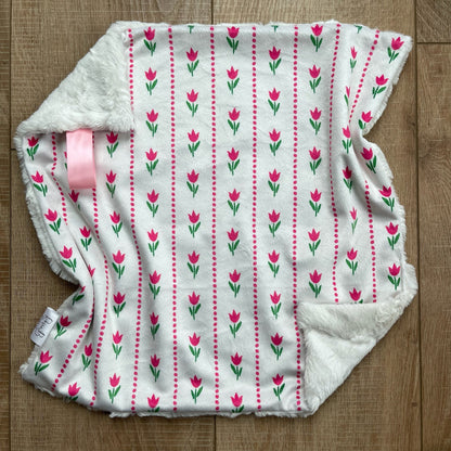 Lovey - Deep Pink Tulips w/ Luxe Pearl