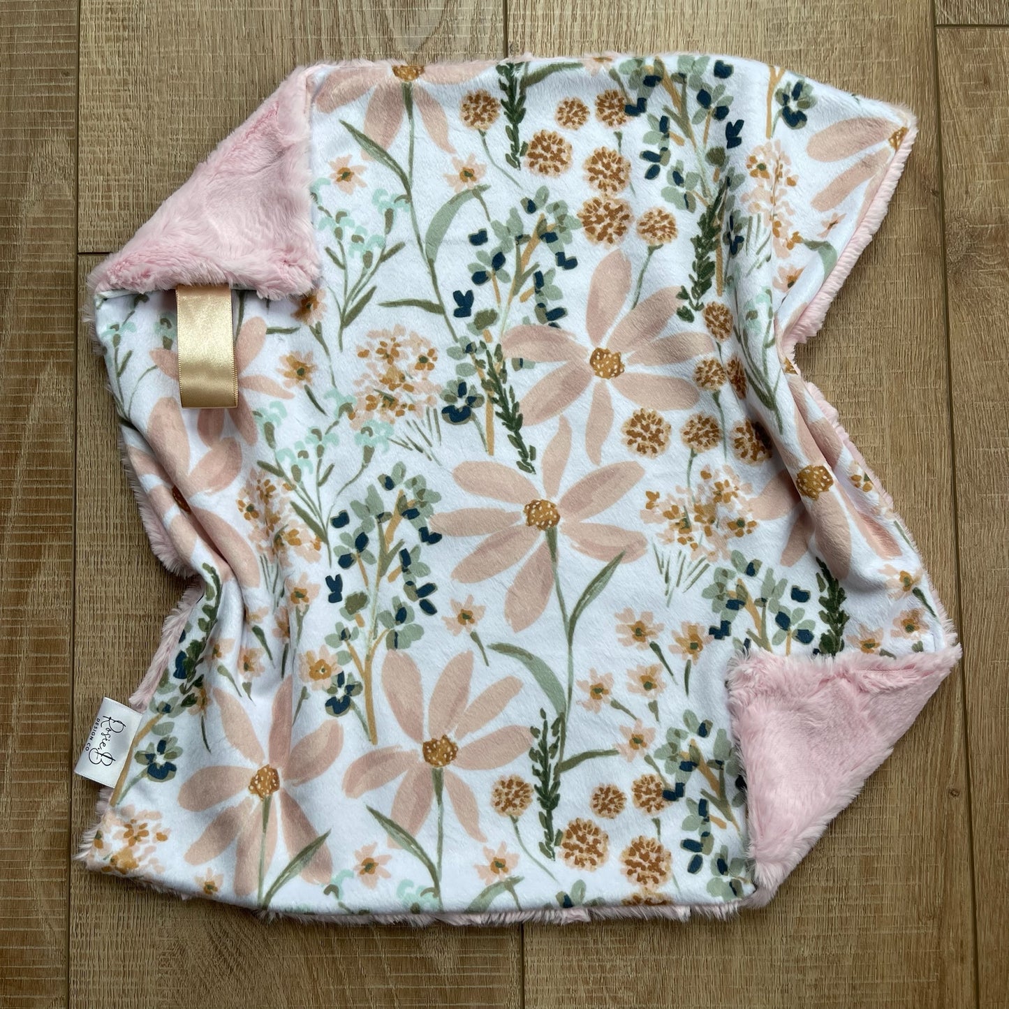 Lovey - Floral Daisy w/ Luxe Blush