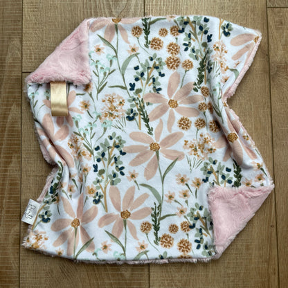 Lovey - Floral Daisy w/ Luxe Blush