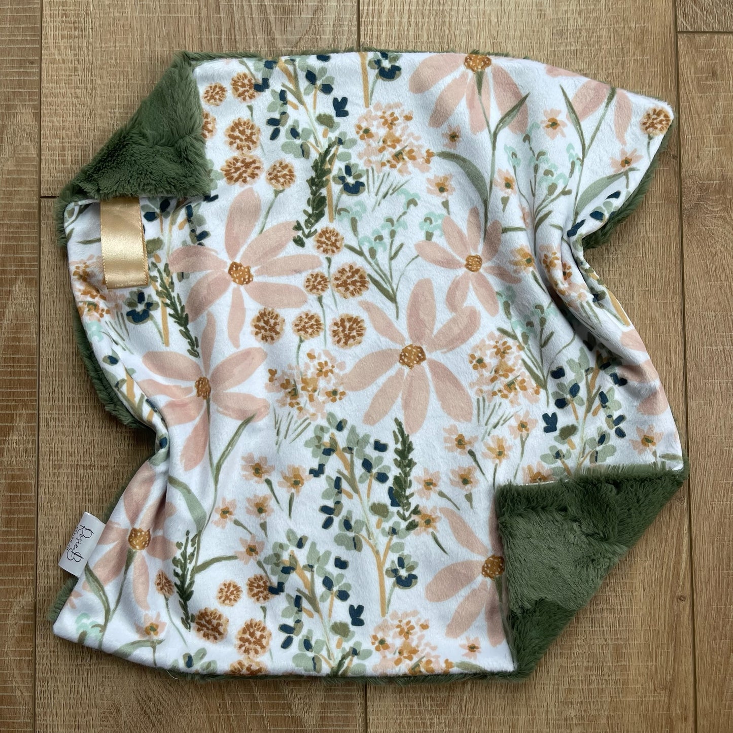 Lovey - Floral Daisy w/ Luxe Ivy