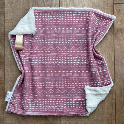 Lovey - Mauve Aztec