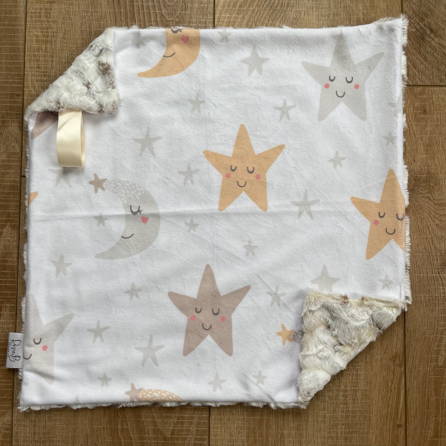 Lovey - Neutral Stars w/ Snowy Owl
