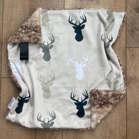 Lovey - Deer Outline w/ Fawn Back