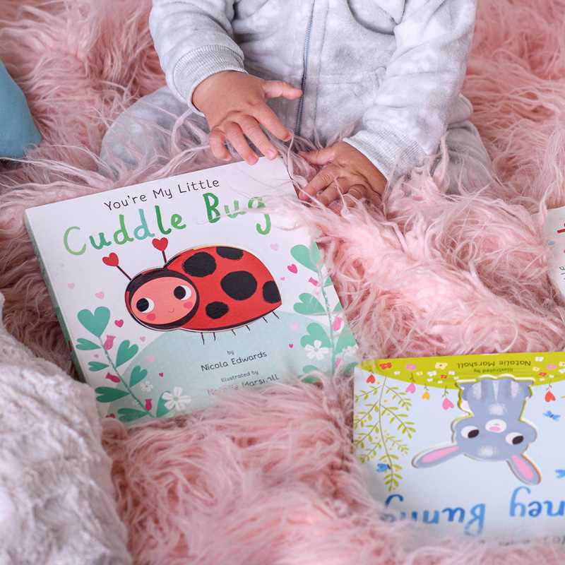 You're My Little Cuddle Bug by Nicola Edwards: Board Books; 18 pages / English