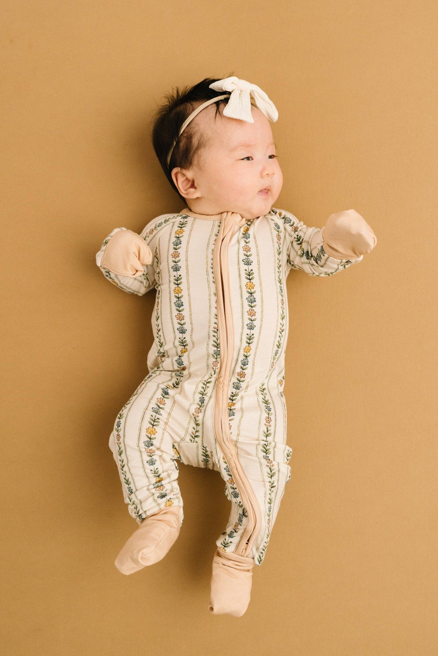 Dainty Daisy Bamboo Sleeper