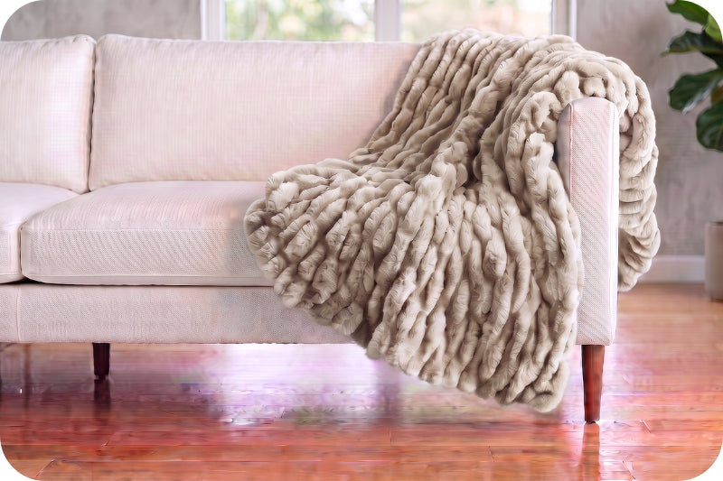 Luxe Cuddle® Blanket - Milan Enzo Vanilla Creme
