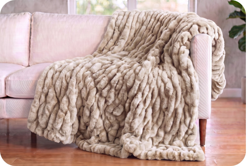 Luxe Cuddle® Blanket - Milan Enzo Vanilla Creme